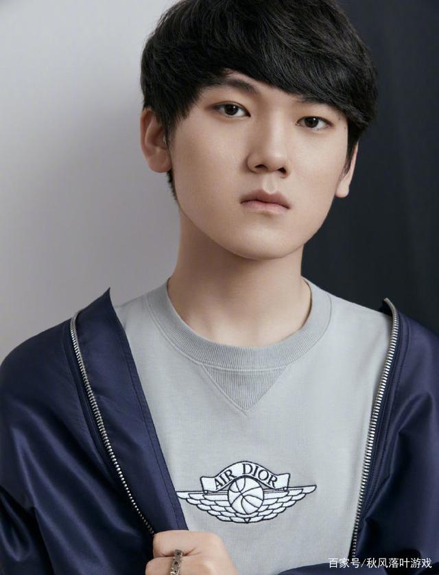 LGD Gaming 官方宣布：前 EDGY 辅助 YCX 正式加入，共同迎接新赛季！