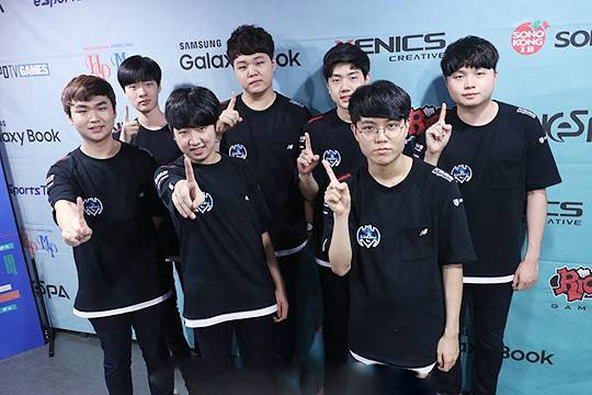 ECSTATIC 和 Virtus.pro 首先退出 BLAST Open Fall 2025：封闭资格赛