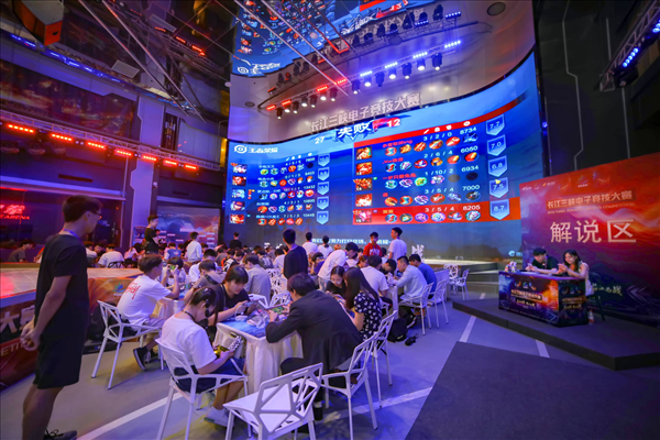 今年的世界大赛什么时候打？这还能赶上国庆黄金周